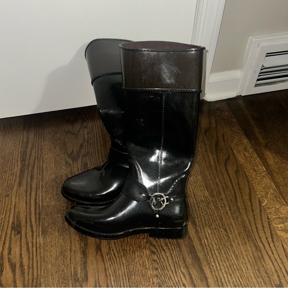 Michael KORS FULTON HARNESS TWO TONE MK LOGO RAIN BOOTS - Picture 2 of 3